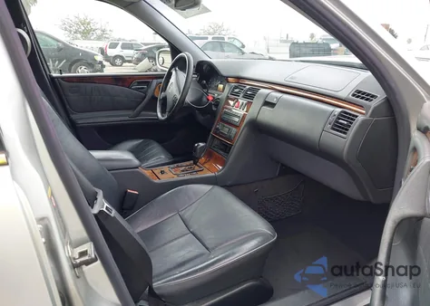 2003 Mercedes-Benz C 320 z USA, uszkodzony, nr VIN WDBJH65J73X089741